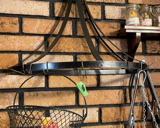 Metal Pot Holder