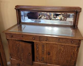Antique Cabinet in Perfect Condition 