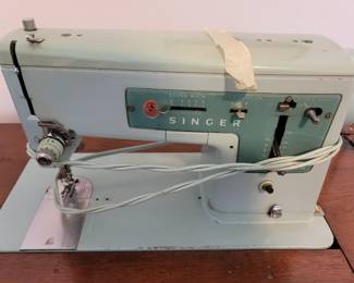 Vintage Singer with Table