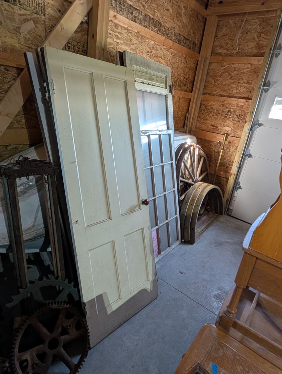 Estate Sale Photo 22B
