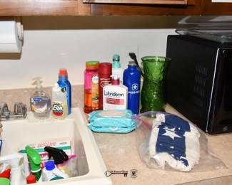584Laundry Room