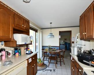 093Kitchen