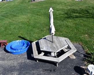 712Back Yard
