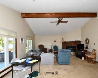 032Living Room