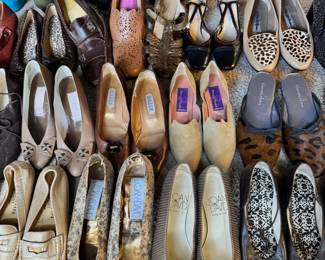 Women's Shoes *Most size 5-6*