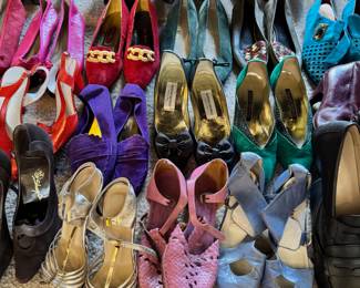 Women's Shoes *Most size 5-6*