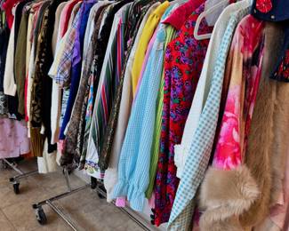 Women's Vintage Clothing