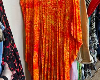 Women's Vintage Clothing