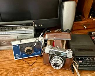 Vintage electronics, cameras, walkman 