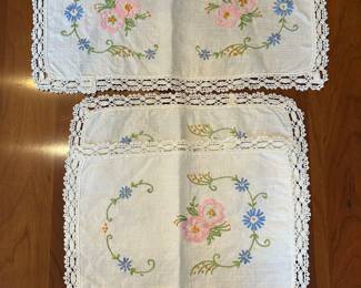 Vtg. embroidered doilies