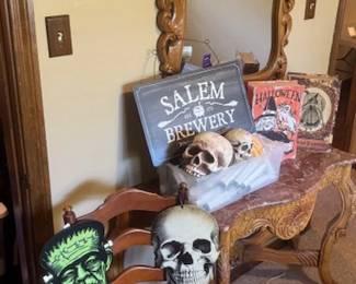 HALLOWEEN - October 31
