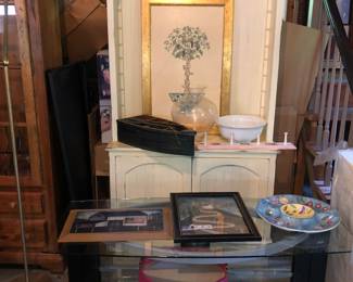 TV stand 