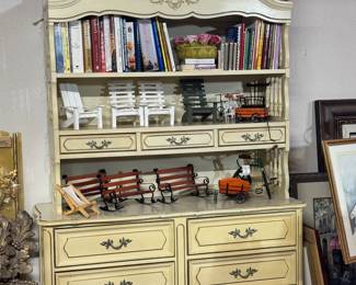 Antique Yellow Hutch