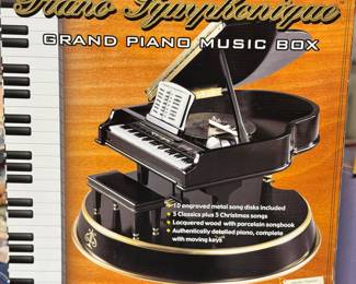 Mr Christas Grand Piano Music Box