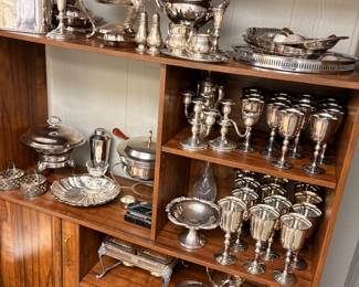 Silverware serving set