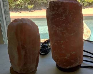 Pink salt lamps