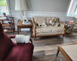 MATCHING SOFA SET