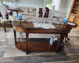 QUALITY SOFA TABLE