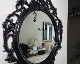 FRENCHY MIRROR