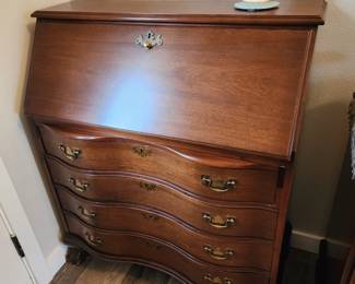 SECRETARY 