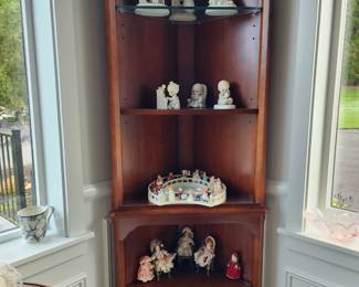 CORNER CABINET
