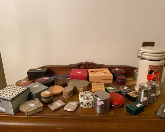 Lots of cool trinket boxes. 