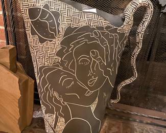 Mia Tyson ceramic vase. 