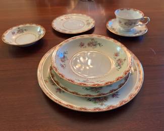 MEITO V2161 - 1930's RARE Japanese hand painted china, rimmed in gold. Excellent condition. Includes serving pieces.