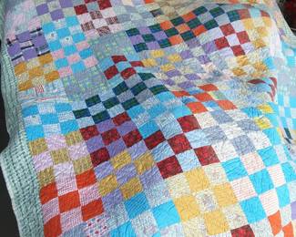 very nice vintage quilt