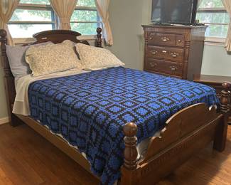 You don’t need to take the mattress, but you may, if you are interested. There’s also a similar headboard in another bedroom and two more queen mattresses. 