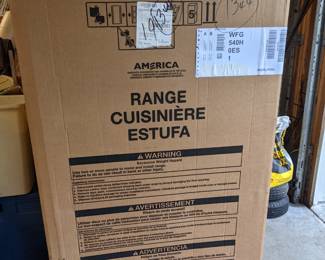 New Whirlpool Gar Range (still in the box)