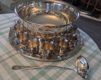 Large Silver punch bowl w/ladle