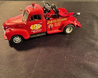 Danbury Mint Chevrolet Wrecker Tow truck