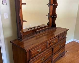 Broyhill dresser with mirror