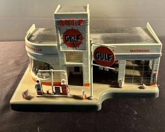 Danbury Mint Gulf service station