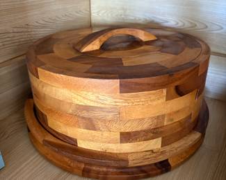 Wood cake cover