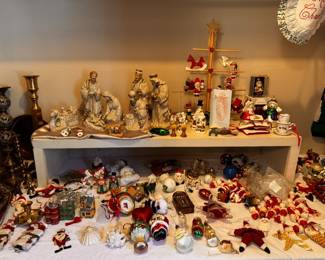 we again have antique and vintage Chistmas collections.