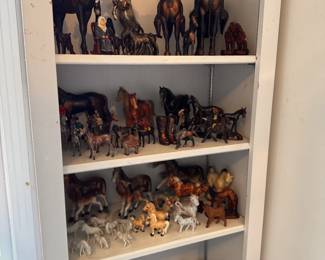 Brass & horse collectables galore!