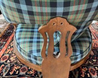 This is the back of these marvelous chairs! I love them! They are comfortable, too! These chairs match the Amazing Stanley Furniture table we have! The picture won't be on till tomorrow, as we JUST uncovered it, BUT this table has an awesome wrought iron base and is just beautiful!