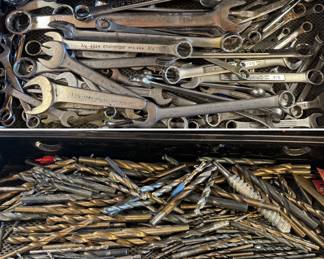 Contents in Kobalt rolling tool box