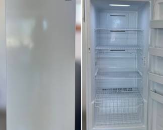 Midea upright freezer