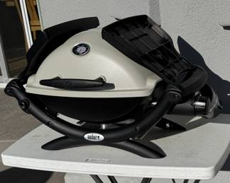 Weber tabletop grill