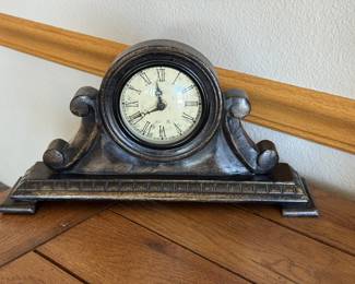 Small decorative mantle clock