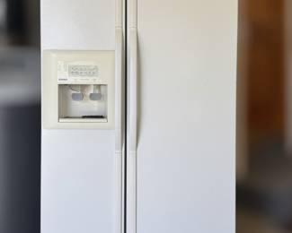 Kenmore refrigerator freezer