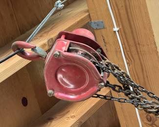 Heavy duty chain hoist