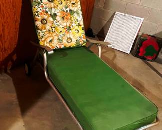 Awesome vintage patio chase lounge