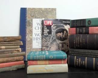 Vintage Books, Little Woman, Historical Publications, Educational.