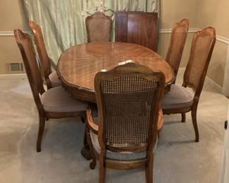 Hibritien Dining For Six