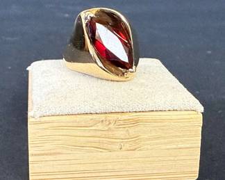 14K Gold Ring with Faceted Garnet Stone
