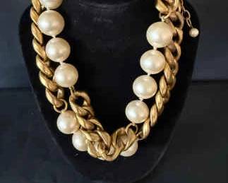 Authentic Vintage Chanel 1984 Statement Necklace GoldTone Curb Chain with Large Faux Pearls